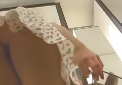 Fidanzato guardando busty babe in posa video hard di donne anziane riverso in webcam